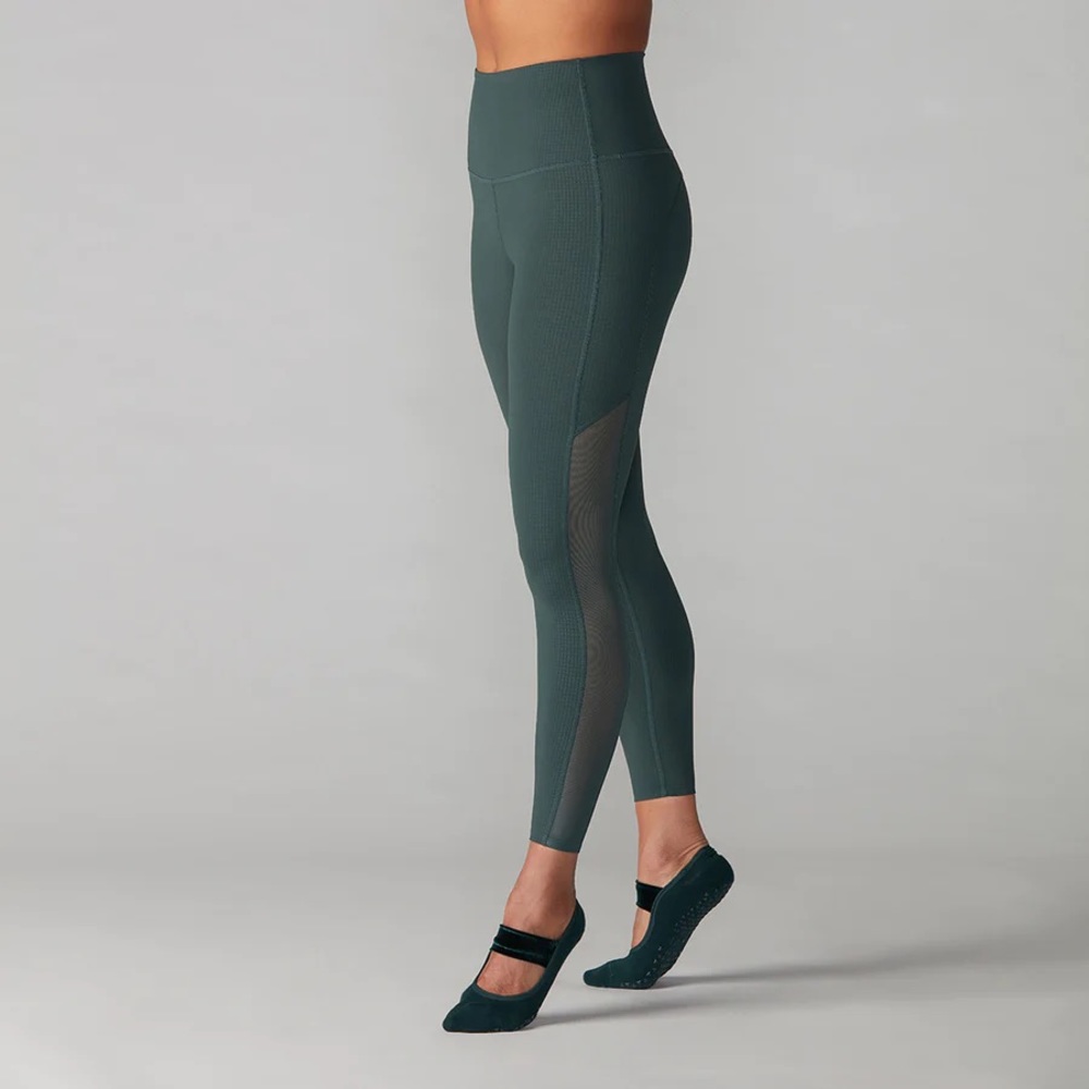 Tavi Active Pace 7/8 Tight. Size large. Forest waffle.